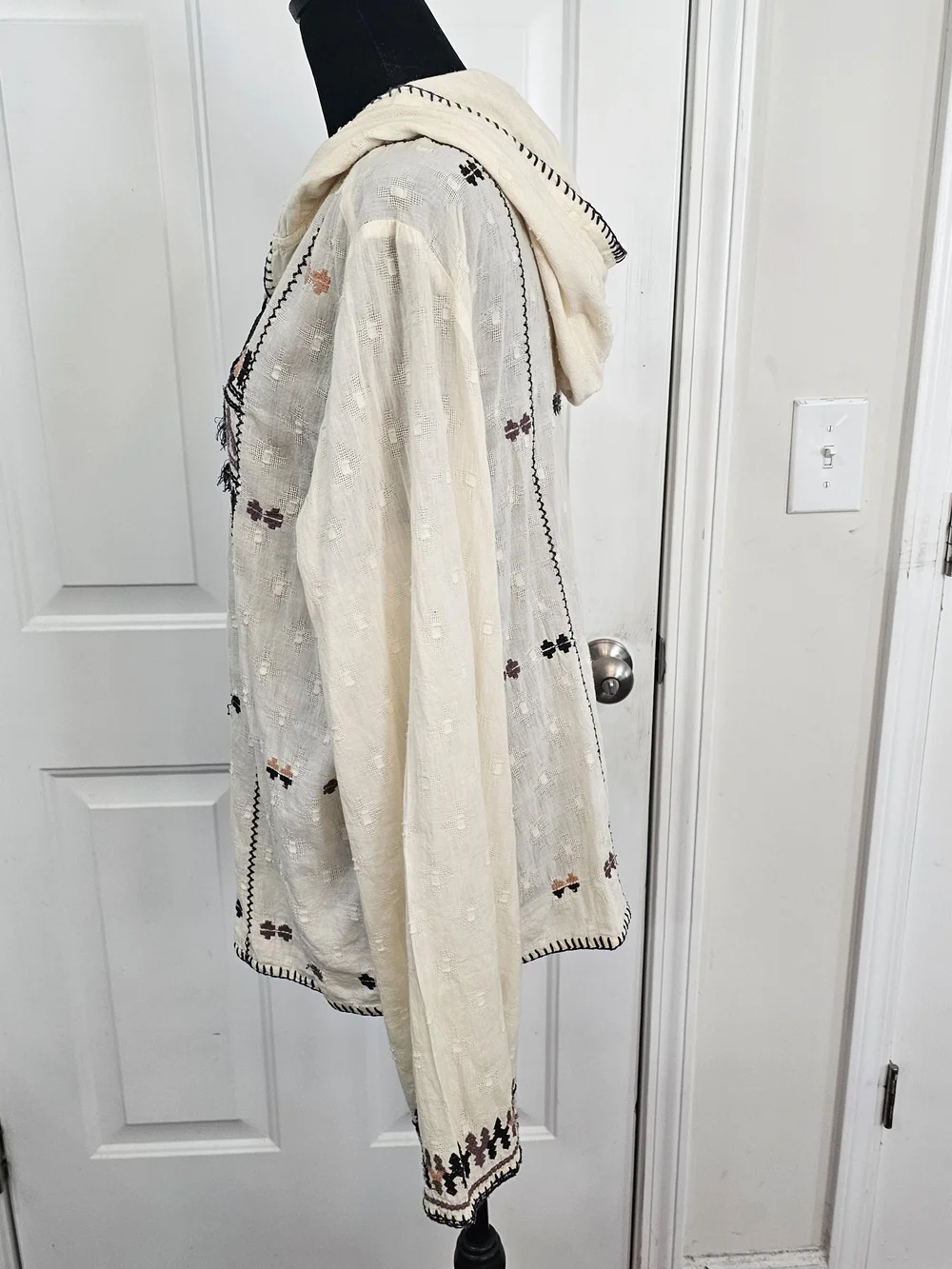 Free People Playa De Ray Cream Embroidered Hooded Pullover with Navy Tassel{Bx26 - Picture 8 of 15